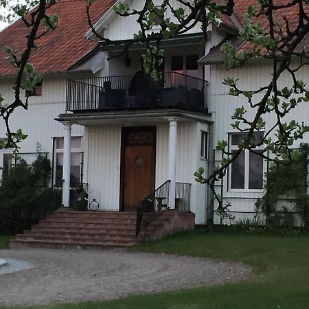 Ekeby I Bro Bed & Breakfast Bagian luar foto