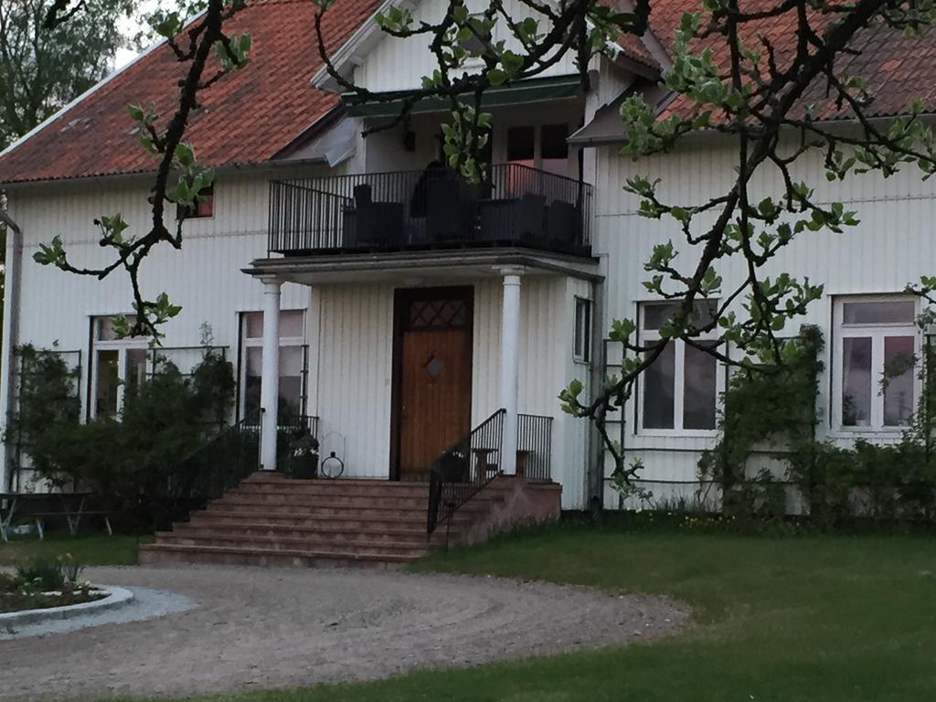 Ekeby I Bro Bed & Breakfast Bagian luar foto