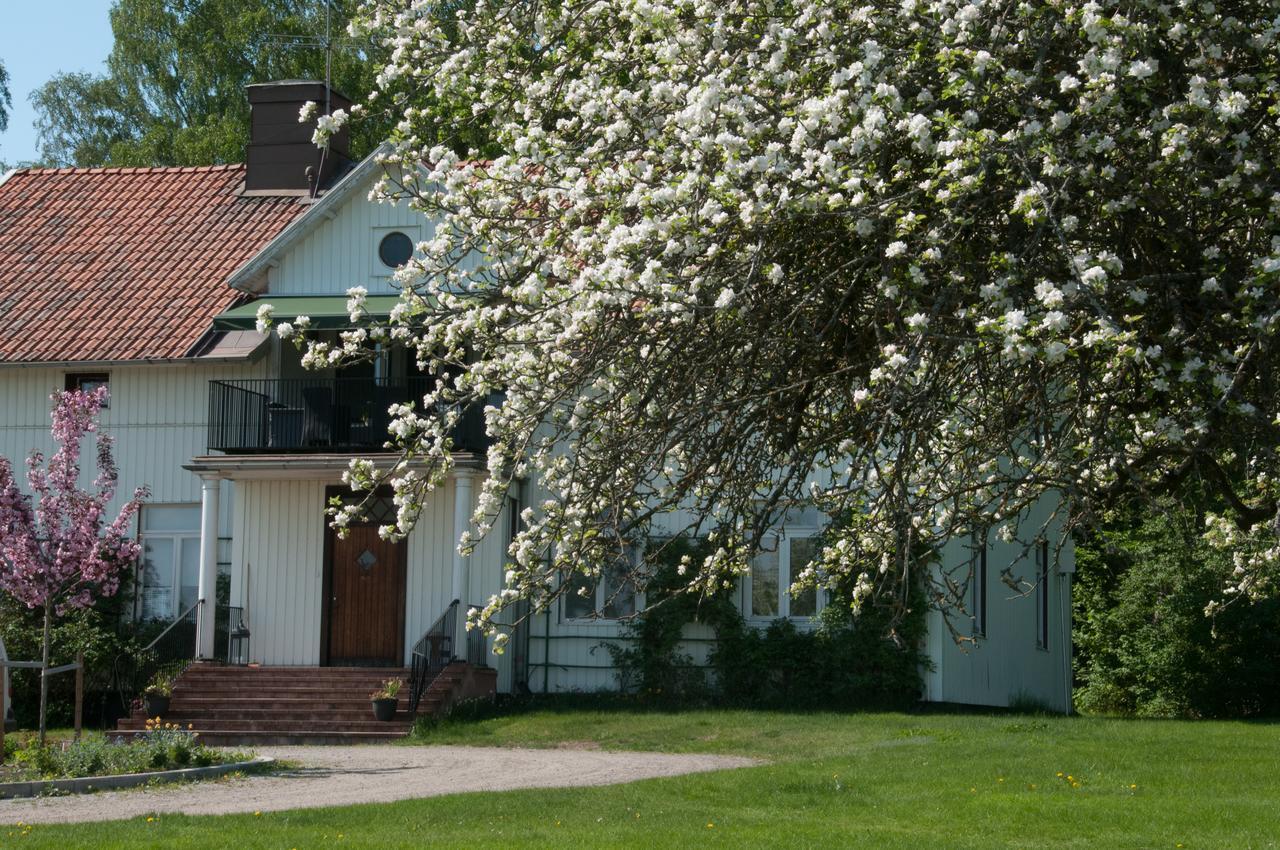 Ekeby I Bro Bed & Breakfast Bagian luar foto